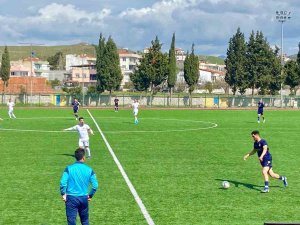 Bal: Alaçatıspor 1 - 1 Bağcılarspor