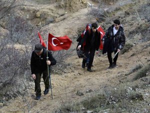 Gümüşhaneli Dağcılardan Zorlu “İ̇stiklal” Yürüyüşü