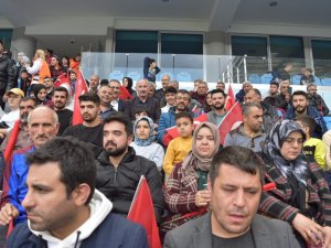 Depremzedeler Trabzonspor İle Moral Buldu