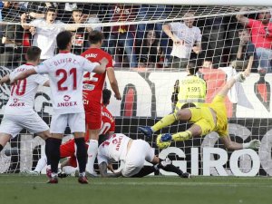 Sevilla, Geriden Gelip Kazandı