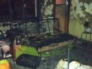 Tarsus’ta 2 Katlı Ev Alev Alev Yandı