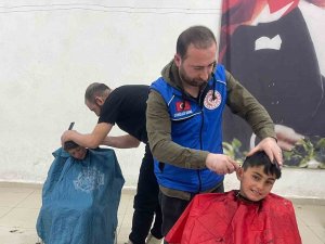 Öğrencilere Ücretsiz Saç Tıraşı