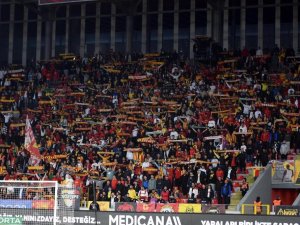 Göztepe, İ̇zmir Serüvenini Kayıpsız Tamamladı