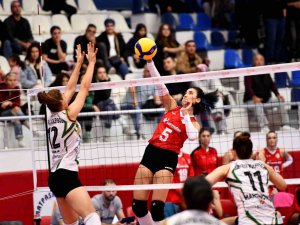 Muratpaşa Belediyesi Voleybolda Play-off’a Doğru
