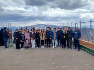 Siirt’te Ağırlanan Depremzedeler Kentin Tarihi Ve Kültürel Yerlerini Gezdi