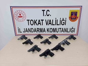 Tokat’ta Kaçak Silah Operasyonu: 10 Tabanca Ele Geçirildi