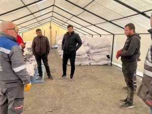 Döşemealtı Belediyesi Gaziantep’e Çadır Kent Kuruyor
