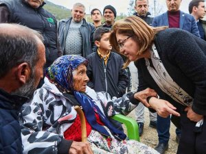 Deprem Bölgesinde Çilek Üretimine Destek