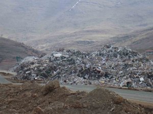 Deprem Sonrası Molozlar Geri Dönüşüme Kazandırılıyor