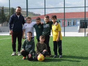 Tekkeköy’de Öğrencilere Futbol Eğitimi