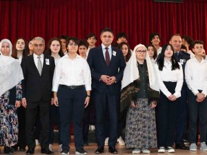 Aliağa’da İ̇stiklal Marşı’nın Kabulü Ve Mehmet Akif Ersoy’u Anma Günü Kutlandı