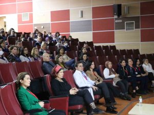 Sağlık Çalışanlarına "Depremzedelere Yaklaşımda Psikoloji" Eğitimi