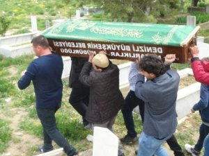 Çocuğunun Gözü Önünde Öldürülen Anne Toprağa Verildi