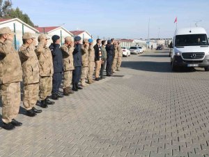 Deprem Bölgesinde Görevini Tamamlayan Mehmetçik, Dualarla Uğurlandı