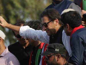 Pakistan’ın Eski Başbakanı Khan Hakkında İki Tutuklama Emri Çıkarıldı