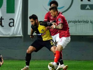 Spor Toto Süper Lig: İ̇stanbulspor: 1 - Dg Sivasspor: 0 (İ̇lk Yarı)