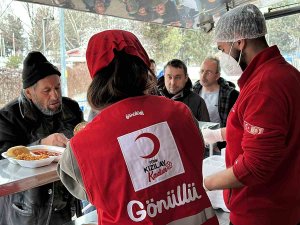 Depremzede Gençler Umutları Yeşertmek İçin Birlik Oldu
