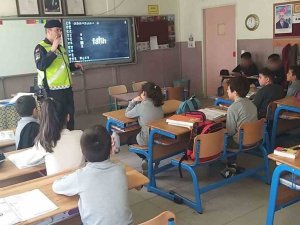 Söke’de Jandarma Ekiplerinden Öğrencilere Trafik Eğitimi
