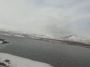 Eriyen Kar Suları Gölet Oluşturdu
