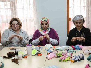 Depremzede Kadınlar İçin Amigurumi Etkinliği