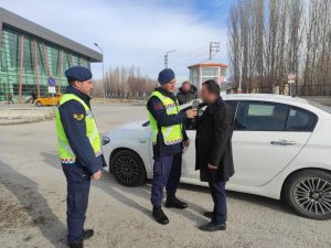 Van’da 382 Araç Trafikten Men Edildi