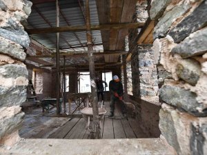 Tarihi Mescid Gün Yüzüne Çıkıyor