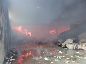 Deprem Bölgesinde Fabrika Yangını