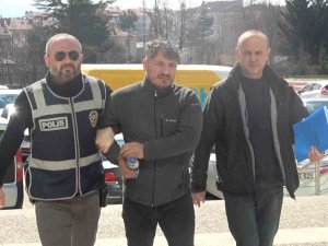 Motosiklet Satış Bayisinde 2 Kişiyi Yaralayan Şüpheli Adliyede
