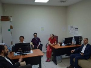 Meslektaşlarını Unutmadı