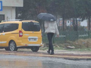 Mardin’de Sağanak Yağış Etkili Oldu