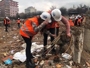 Mühendislik Öğrencilerine Deprem Bölgesinde Saha Tecrübesi