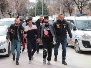 İ̇ranlı Şahsın Öldürülmesiyle İlgili 4 Afganistanlı Tutuklandı