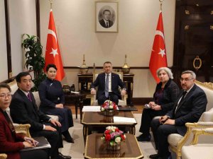 Cumhurbaşkanı Yardımcısı Oktay, Moğolistan Dışişleri Bakanı Batmunkh’u Kabul Etti