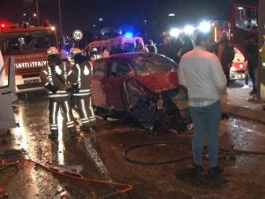 Bağcılar’da Refüjü Aşan Ehliyetsiz Sürücü Facia Yaşattı: 1’i Ağır 3 Yaralı