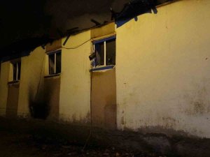 Depoda Başlayan Yangın Evi Küle Çevirdi