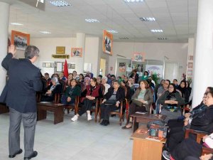 Prof. Dr. Uğuz “Deprem Değil, Zihnimiz Bizi Yıkmaya Başlar”