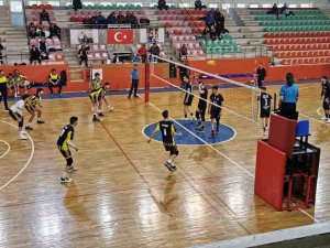 Kilis Gençlik Spor Kulübü Erkek Voleybol Takımı, Fenerbahçe’ye 3-1 Yenildi