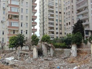 Milyonluk Daireler Mezar Oldu