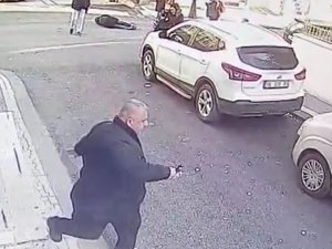 Silivri’de Cinnet Geçiren Adam Rast Gele Ateş Ederek Biri Kadın 3 Kişiyi Vurdu