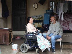 Ev Sahibi Evi Satışa Çıkardı, Depremzede Aile Çaresiz Kaldı