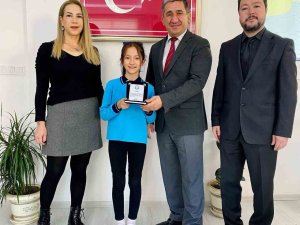 Muğla’da 18 Mart Resim Yarışması’nda Dereceye Giren Öğrenciler Ödülünü Aldı