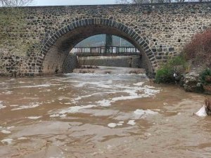 Kurumaya Yüz Tutan Sabun Çayı Yağışlarla Coştu
