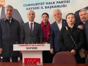 Chp’de Aşkın Genç, Aday Adaylık Başvurusunu Yaptı