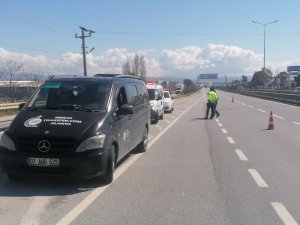 Alkollü Araç Kullanmaktan Ehliyetini Kaptıran Sürücü Polise Yakalandı