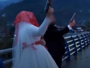 Düğün Konvoyunda Damat Ve Gelinin ‘Pes’ Dedirten Görüntüleri