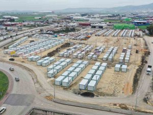 Hatay’daki Konya Konteyner Kentte 349 Konteynerin Yerleşimi Tamamlandı
