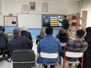 Tatvan’da “En İyi Narkotik Polisi Anne” Ve “Uyuma” Semineri