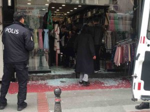 Sokak Ortasındaki Silahlı Çatışma Kamerada