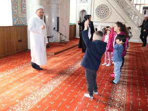 Çocuk Sesleri Camide Yankılandı