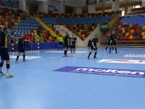 Sakarya Büyükşehir Hentbol Takımı Yarı Finalde